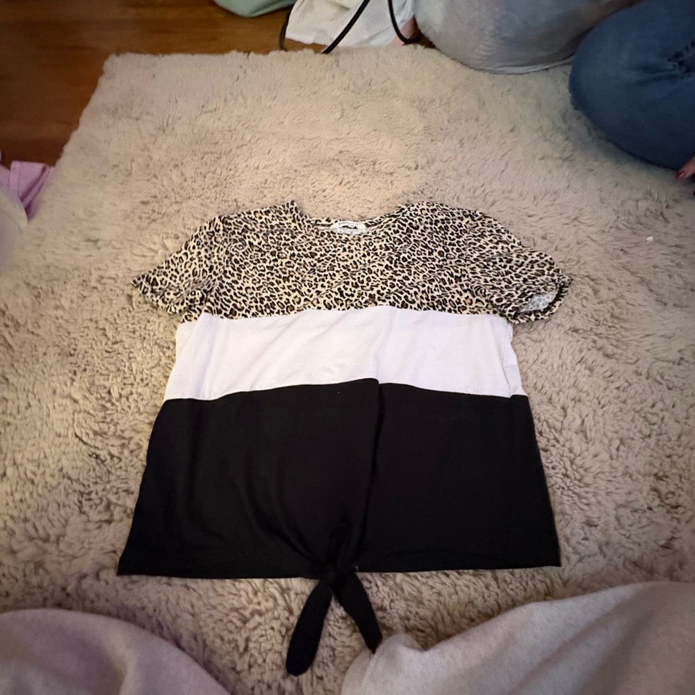 SHEIN Leopard and Black Tie-Front Top